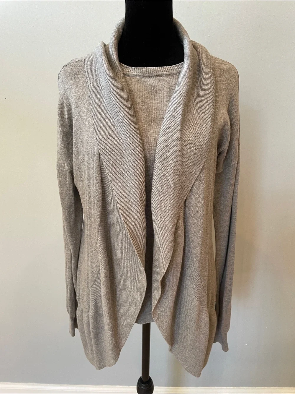 Grey cardigan sweater and sleeveless sweater set medium like new